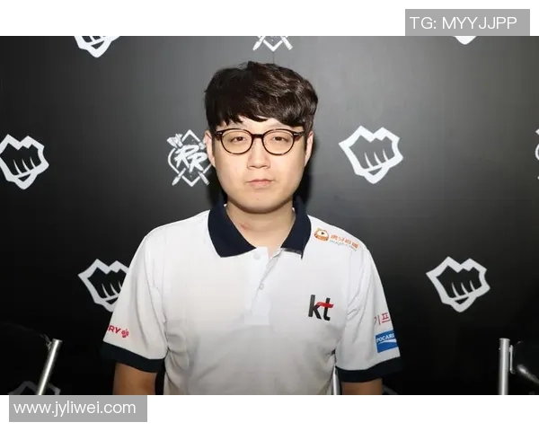 杨军独家分享英雄联盟游戏心得与技巧助你提升段位与战斗力